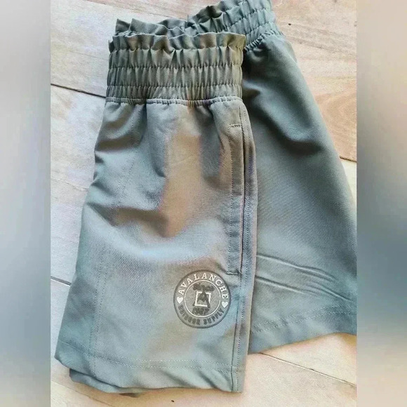 NWT Avalanche Girls Athletic Shorts High Waisted Size 10/12 Medium Relaxed Fit - Picture 4 of 4